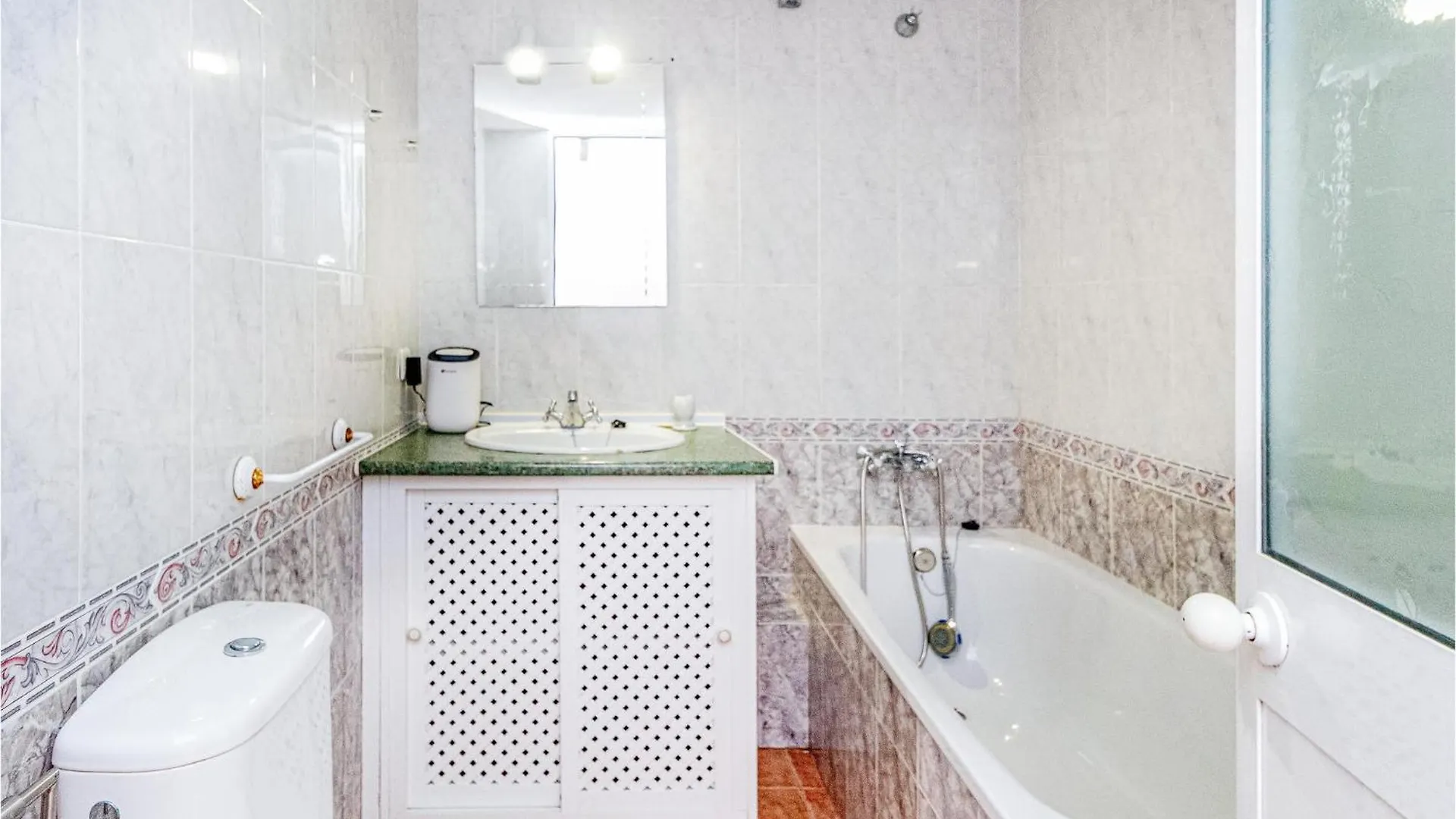 בית נופש 3 Bedroom Awesome Home In נרחה